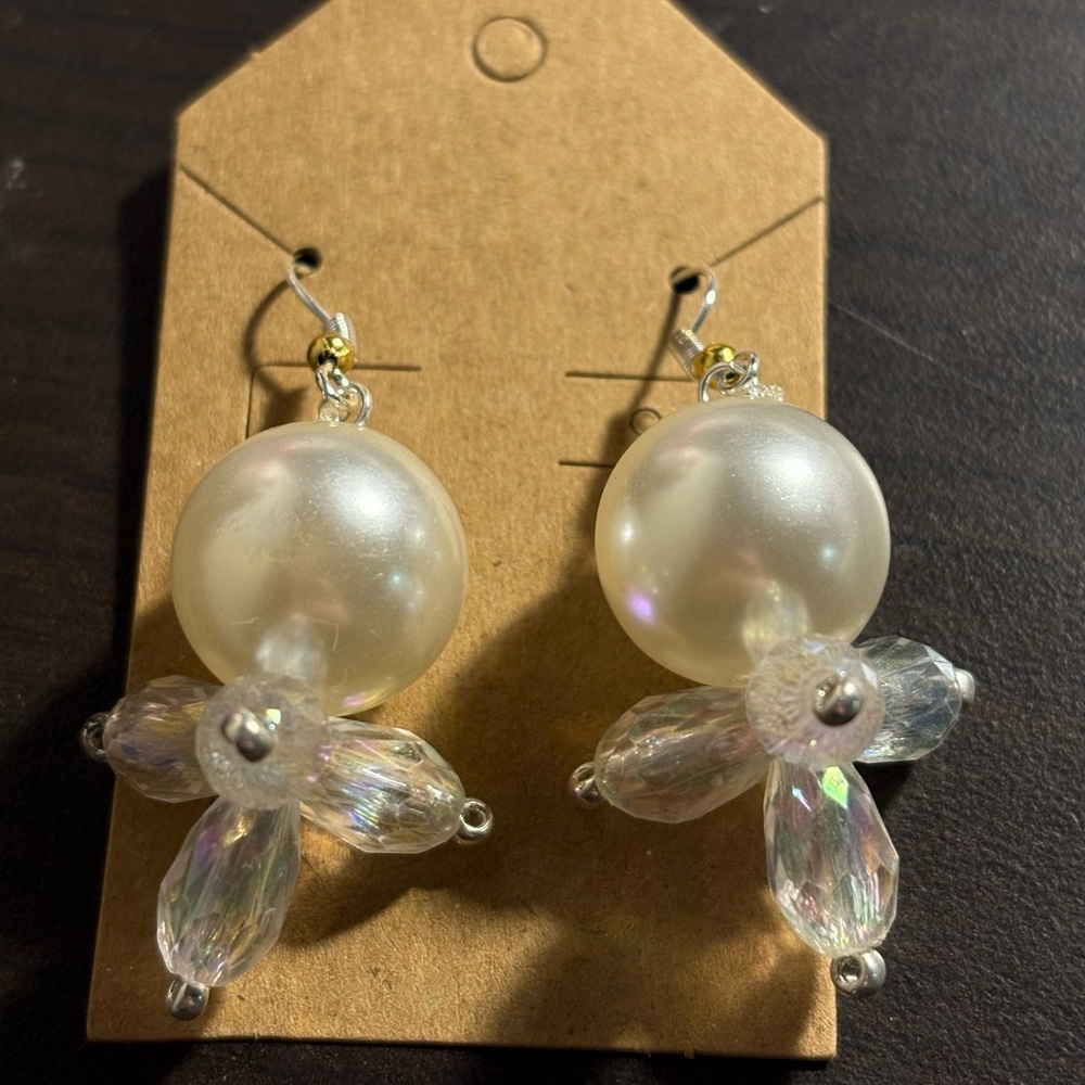 Lustrous Pearl and Crystal Handmade Earrings